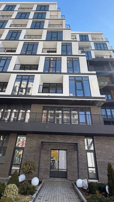 Фасадное помещение 35 м² с ремонтом в Центре — ул. Софиевская, 1а
