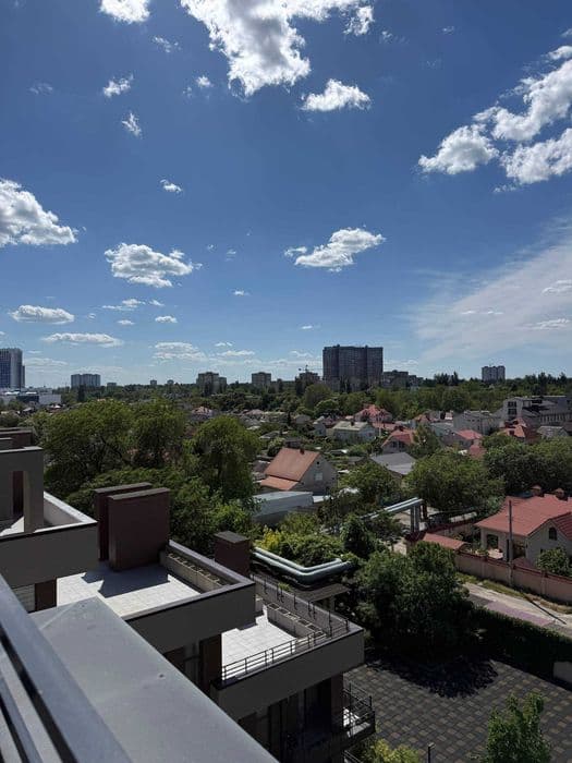 ПРОДАМ Пространство на Неделина 107 м2 2-к кв с террасой (МР)